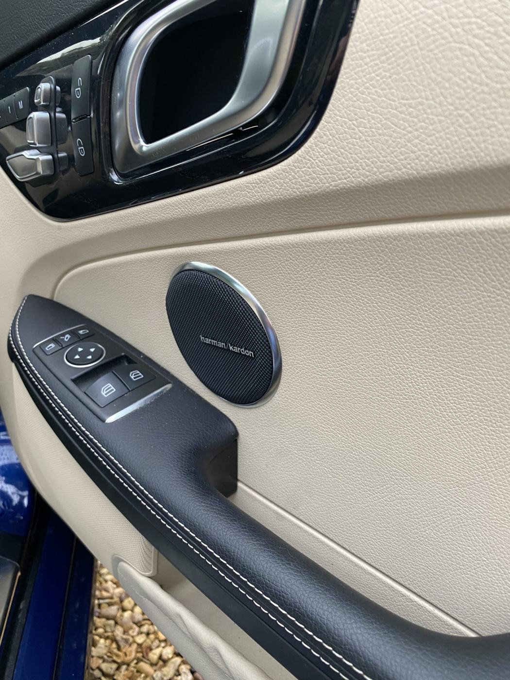 Right door HK mid range